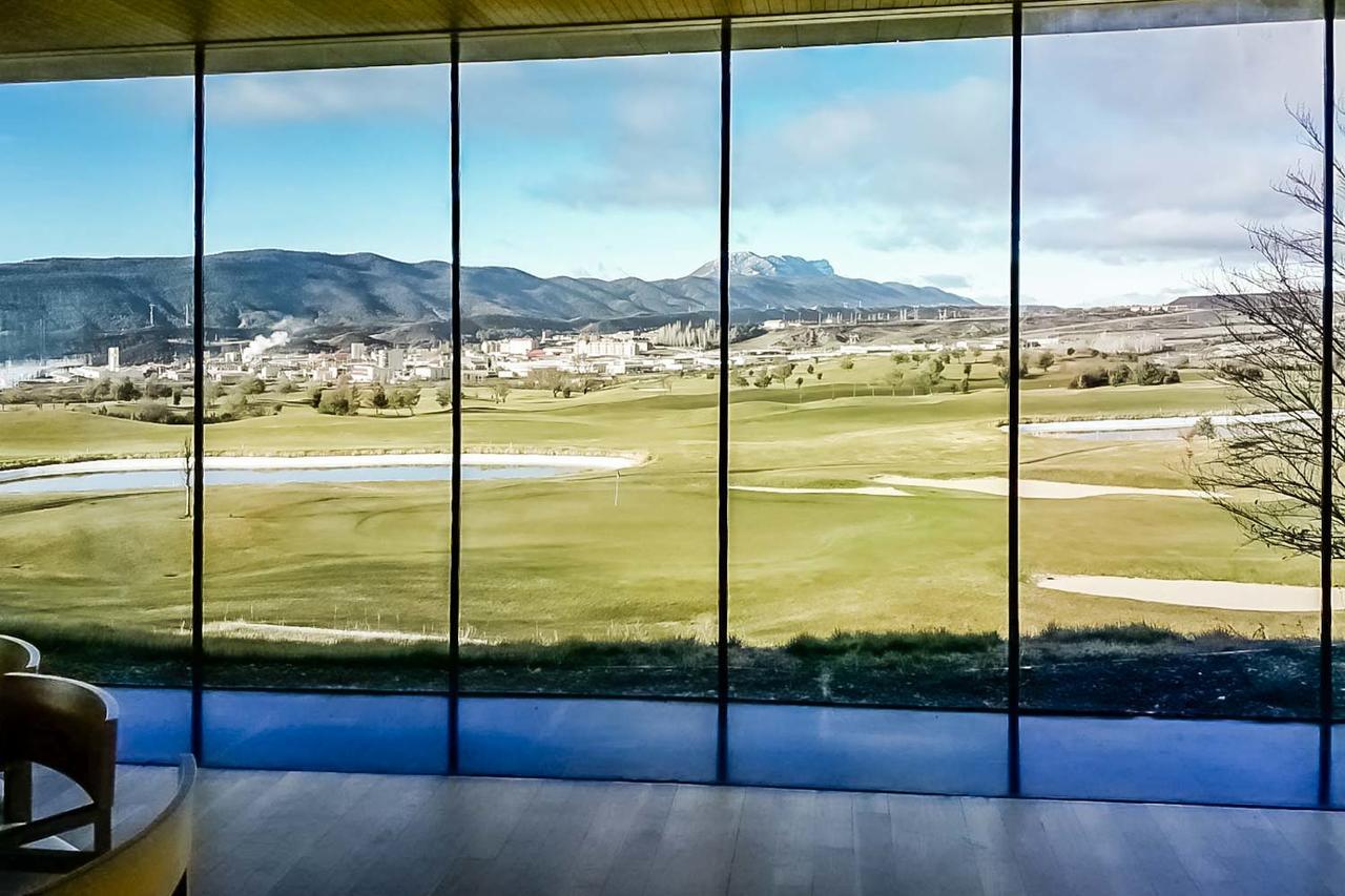 ​Exe Las Margas Golf Latas ภายนอก รูปภาพ